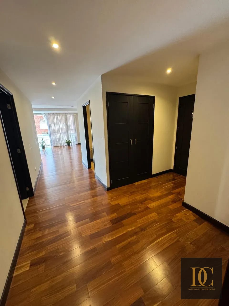 📍 Apartamento en Renta – 3 Hab + 3 Parqueos | Aria | Zona 10 📌 Esti — Apartamento en Alquiler en Aria, Zona 10, Guatemala, Ciudad — foto 7 de 16