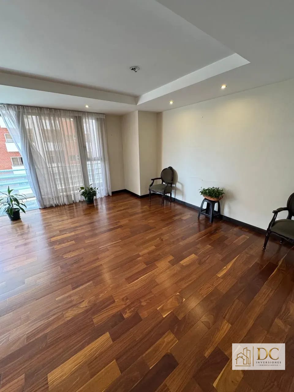 📍 Apartamento en Renta – 3 Hab + 3 Parqueos | Aria | Zona 10 📌 Esti — Apartamento en Alquiler en Aria, Zona 10, Guatemala, Ciudad — foto 8 de 16