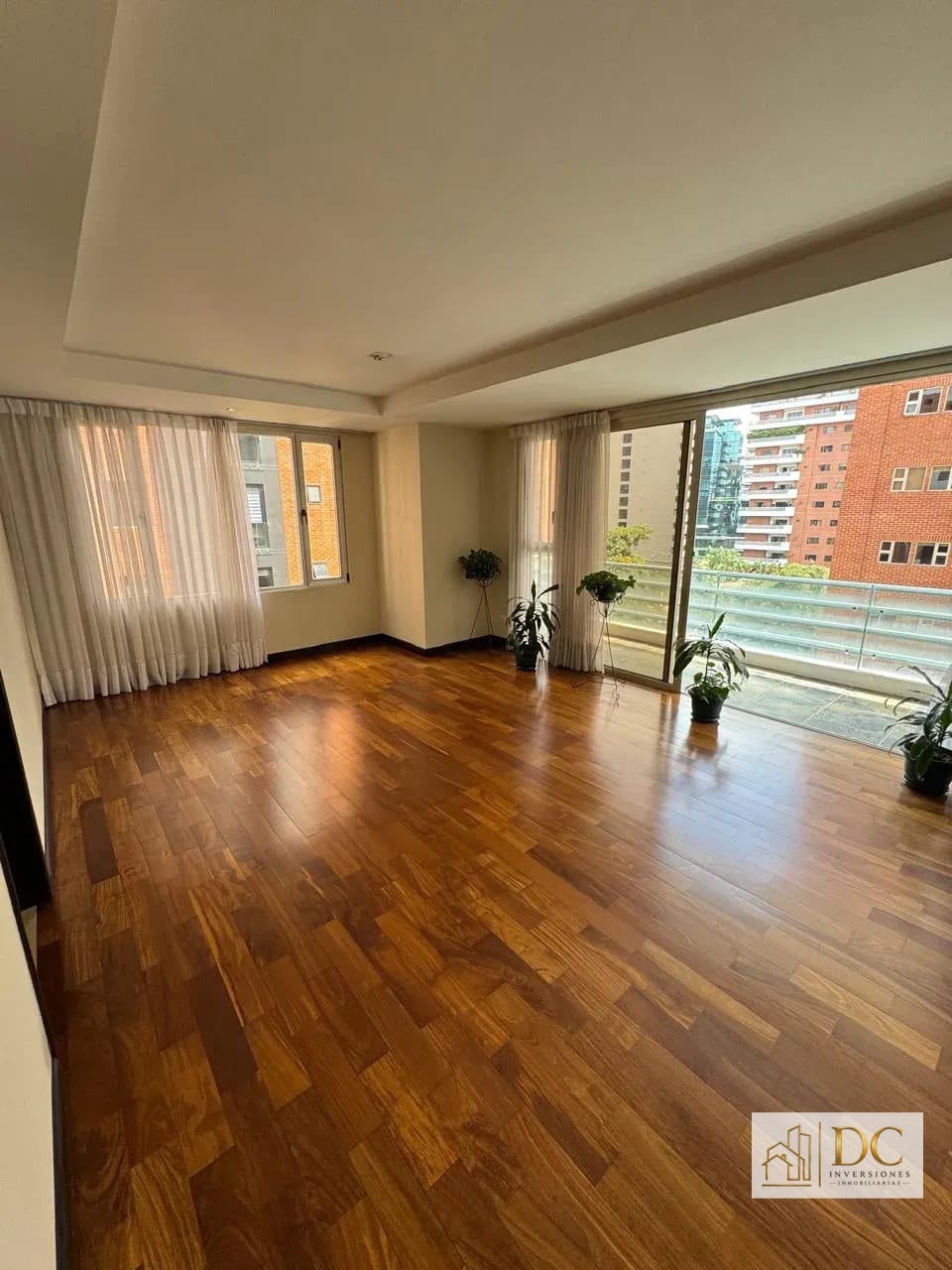 📍 Apartamento en Renta – 3 Hab + 3 Parqueos | Aria | Zona 10 📌 Esti — Apartamento en Alquiler en Aria, Zona 10, Guatemala, Ciudad — foto 11 de 16