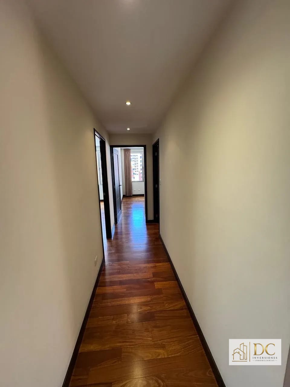 📍 Apartamento en Renta – 3 Hab + 3 Parqueos | Aria | Zona 10 📌 Esti — Apartamento en Alquiler en Aria, Zona 10, Guatemala, Ciudad — foto 12 de 16