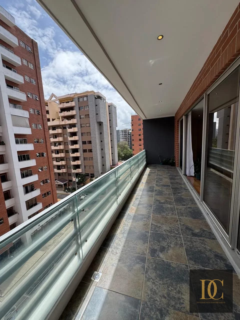 📍 Apartamento en Renta – 3 Hab + 3 Parqueos | Aria | Zona 10 📌 Esti — Apartamento en Alquiler en Aria, Zona 10, Guatemala, Ciudad — foto 15 de 16