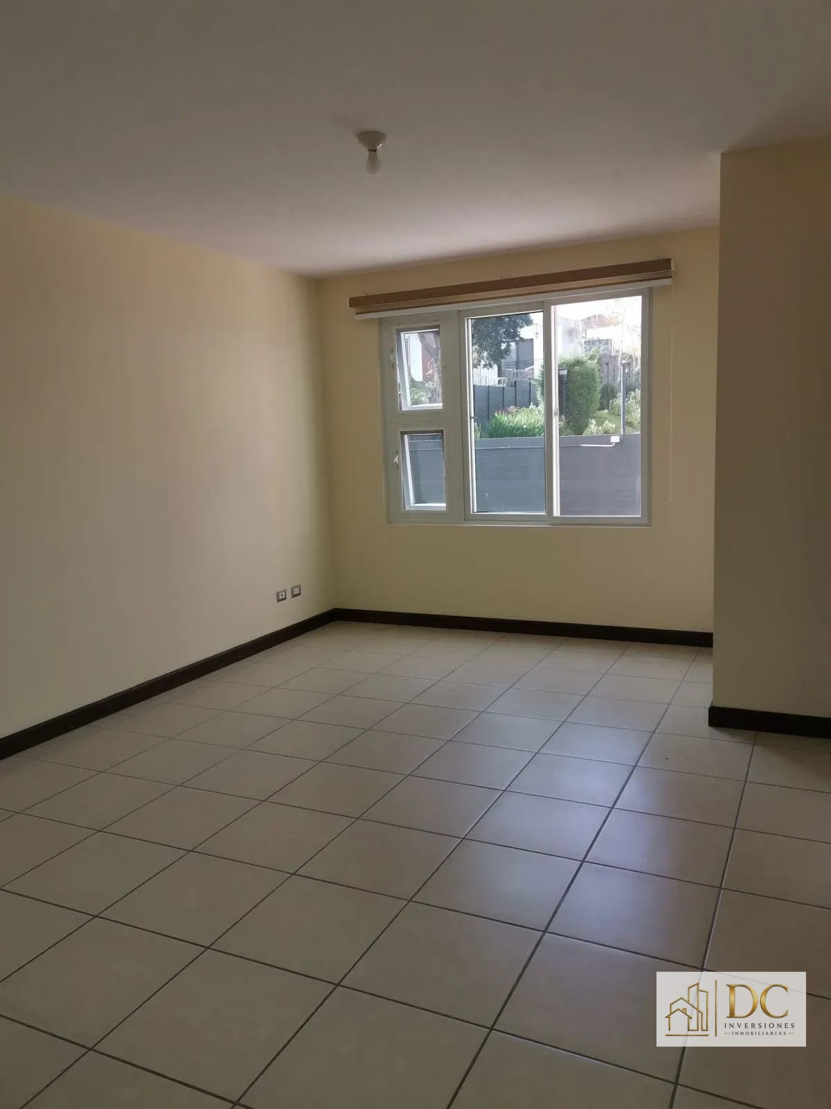 📍 Casa en Venta – 3 Hab + Jardín | Ensenada de San Isidro | Zona 16 — Casa en Venta en Alamedas de San Isidro, Zona 16, Guatemala, Ciudad — foto 9 de 13