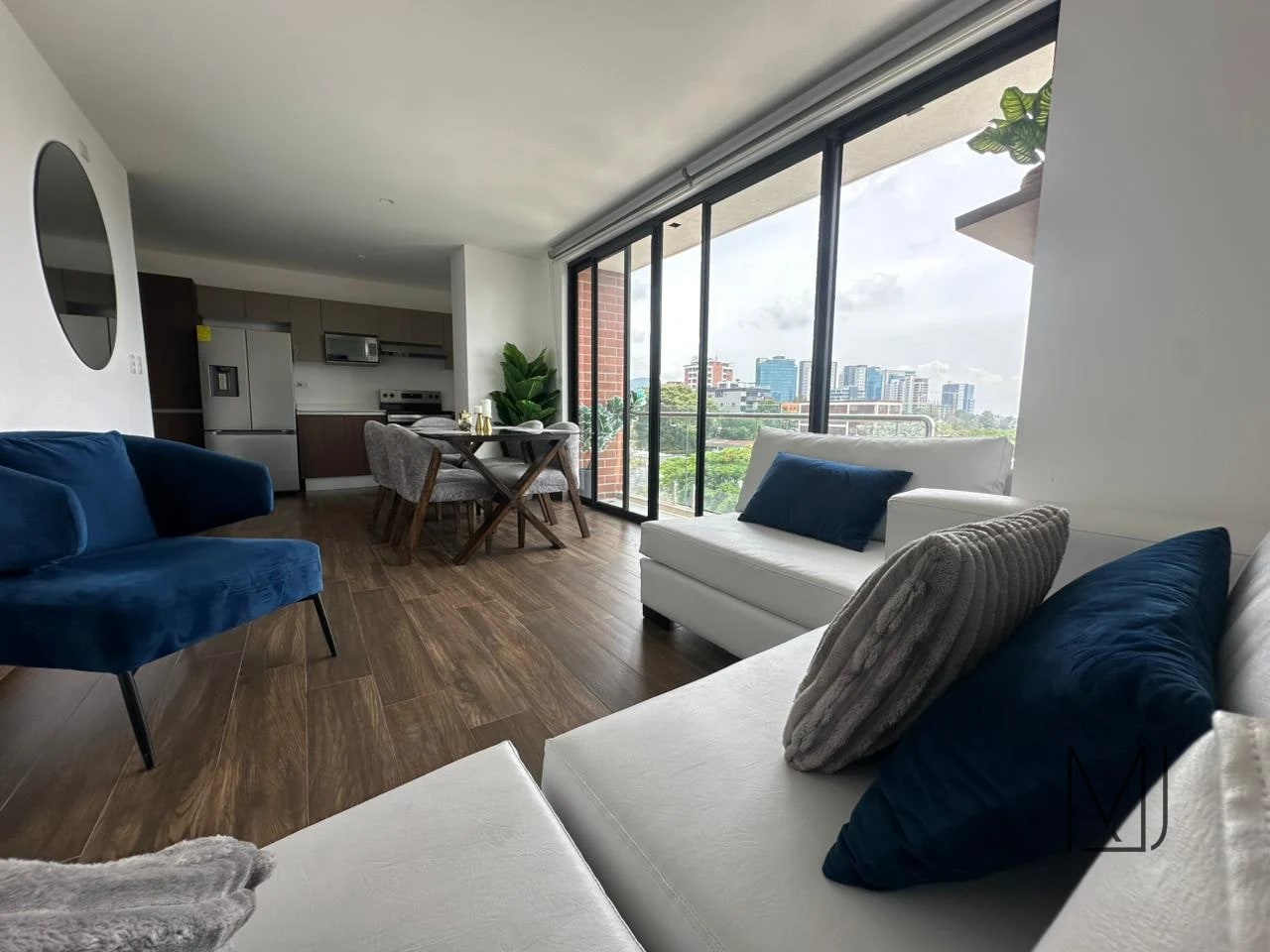 Apartamento en Alquiler | Vila Quince | Zona 15 VH2 | Amueblado · 3 habitaciones — Apartamento en Alquiler en Vila Quince, Zona 15, Guatemala, Ciudad — foto 1 de 11