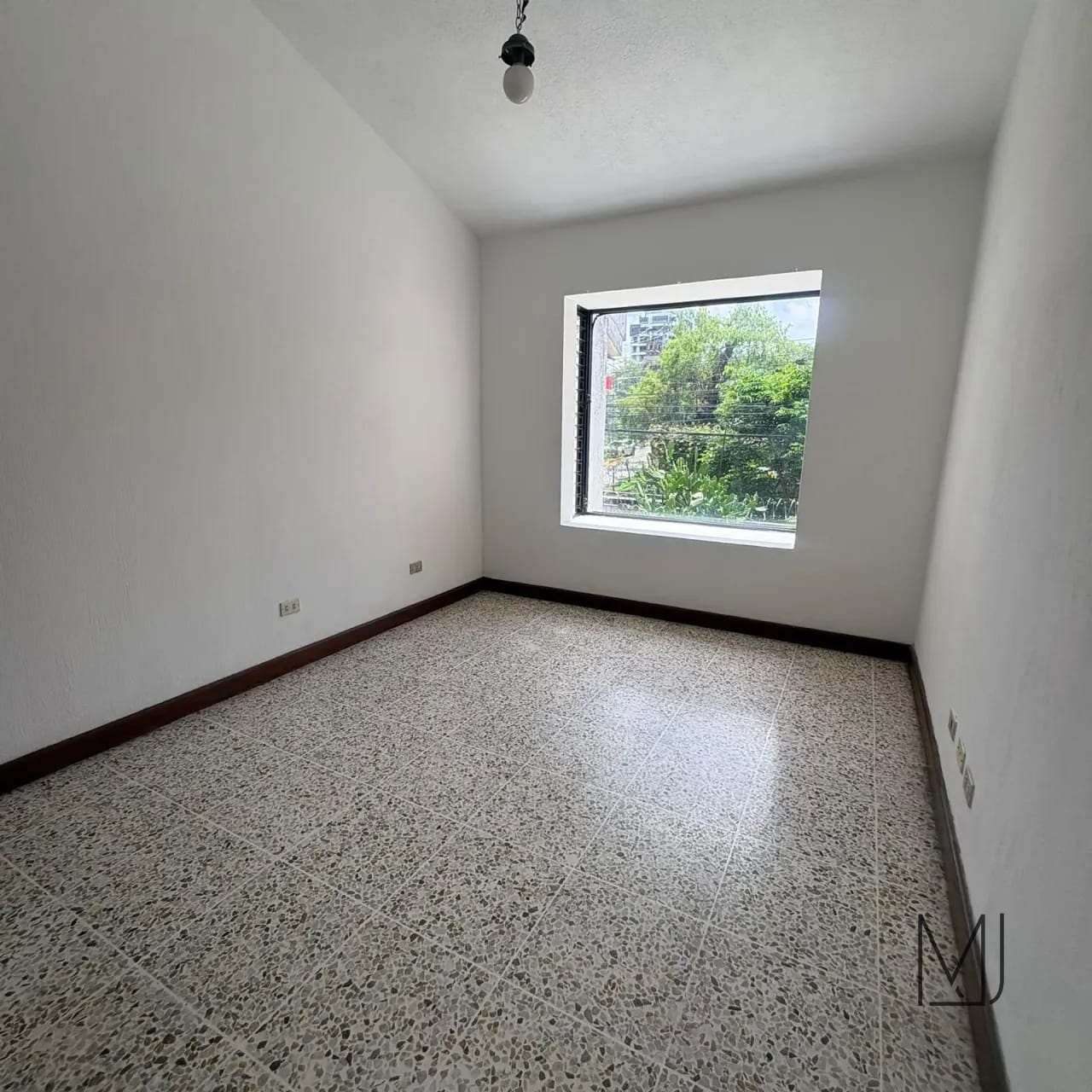 Casa para Oficinas en Alquiler | Vista Hermosa II | Zona 15 | 250 m² · 4 parqueos — Casa en Alquiler en Zona 15, Guatemala, Ciudad — foto 12 de 17
