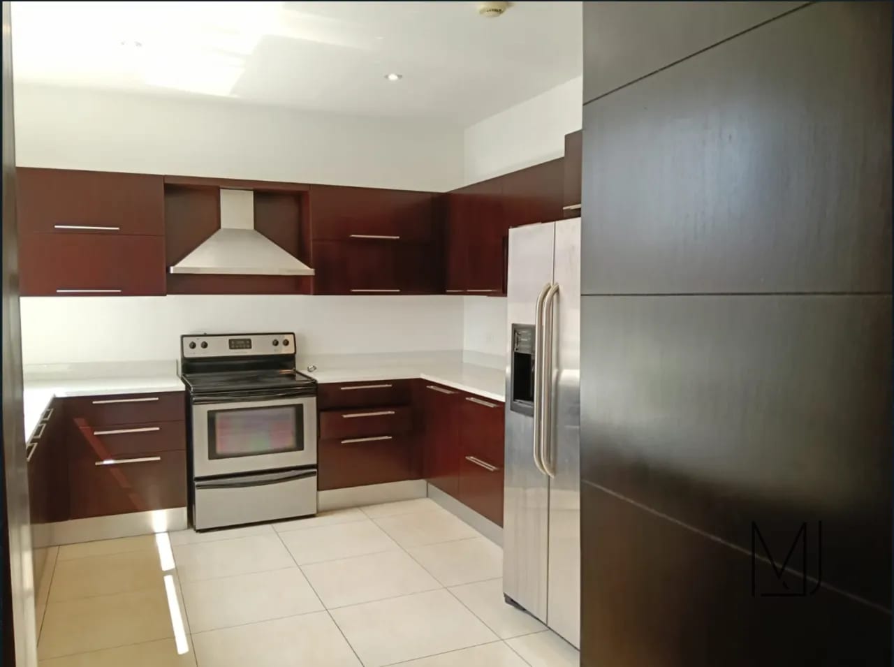 Apartamento en Alquiler | Edificio Quinta Avenida | Zona 14 | Dúplex · 452 m² — Apartamento en Alquiler en Quinta Avenida, Zona 14, Guatemala, Ciudad — foto 3 de 8