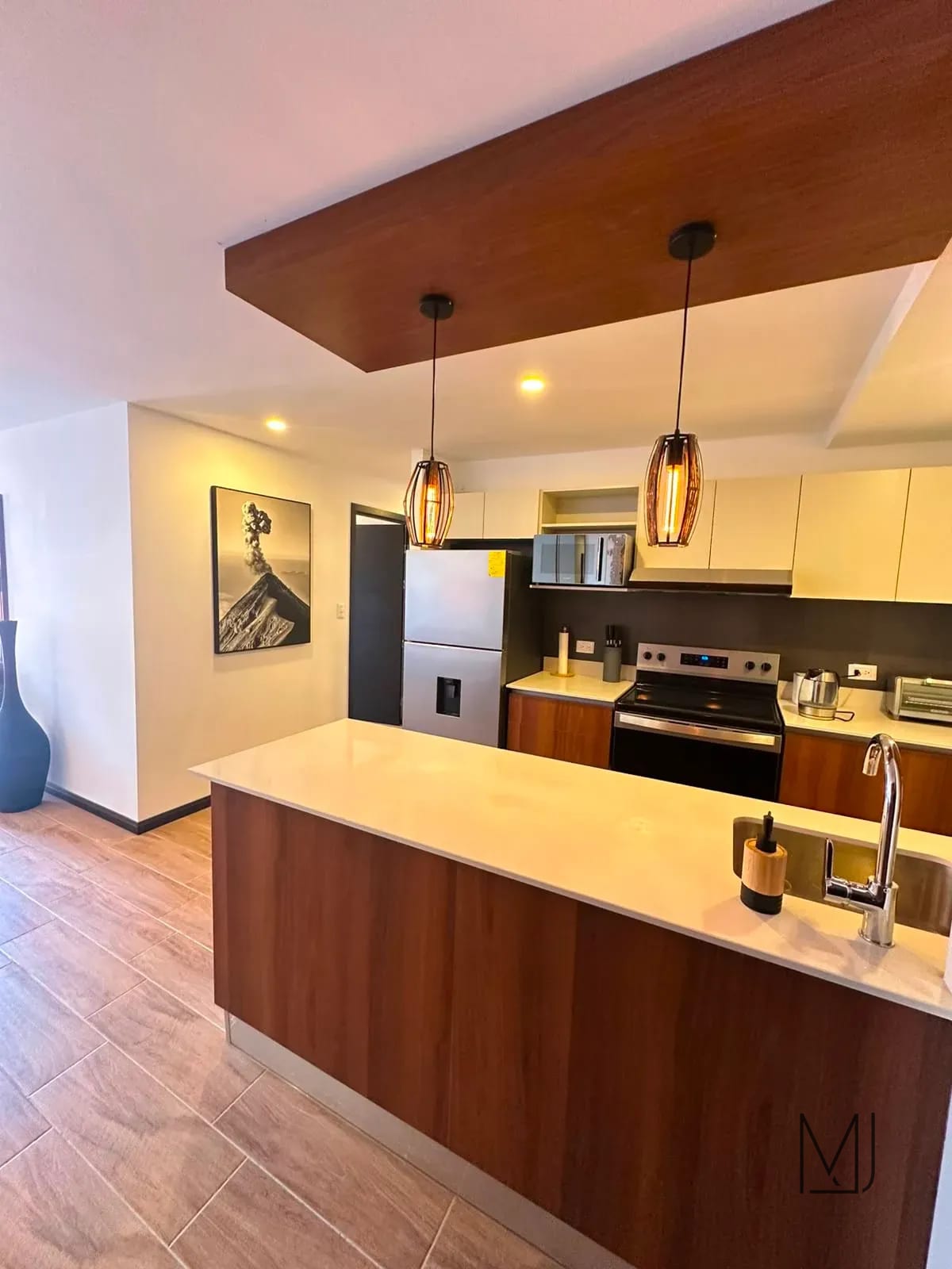 Apartamento Amueblado en Alquiler | Edificio Essenza | Zona 13 | 2 habitaciones · Nivel alto — Apartamento en Alquiler en Zona 13, Guatemala, Ciudad — foto 4 de 10