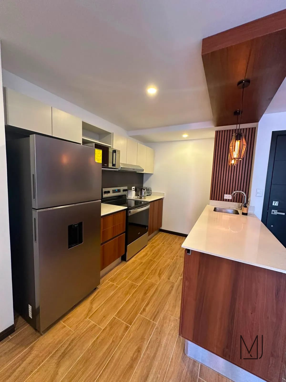 Apartamento Amueblado en Alquiler | Edificio Essenza | Zona 13 | 2 habitaciones · Nivel alto — Apartamento en Alquiler en Zona 13, Guatemala, Ciudad — foto 5 de 10
