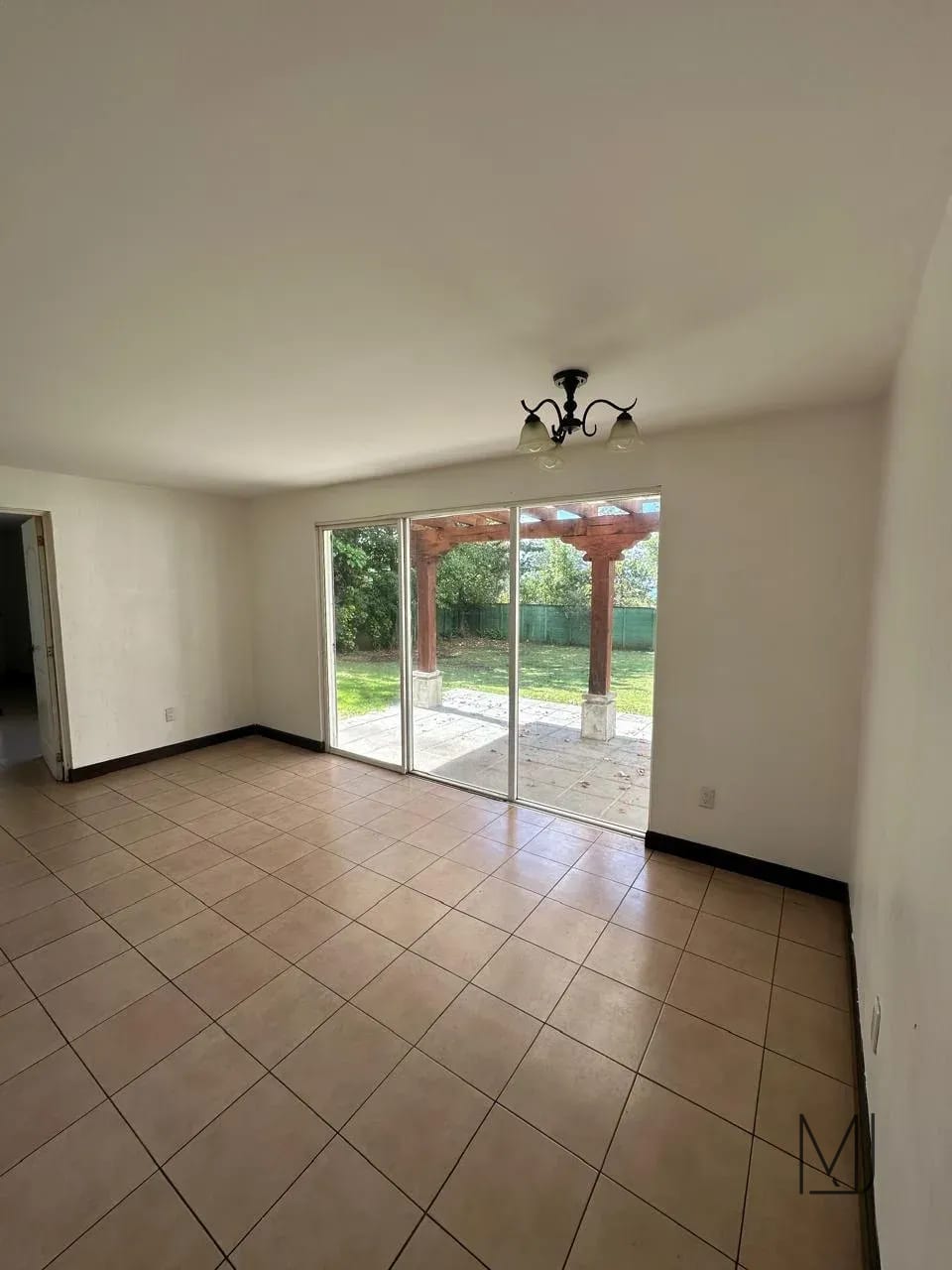 Casa en Alquiler | Condominio Casa y Campo | Carretera a El Salvador | 4 habitaciones · Amplio jardín — Casa en Alquiler en Carretera a El Salvador, Guatemala, Ciudad — foto 3 de 14