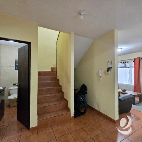 Casa en Renta, Condominio sobre Bulevar San Cristóbal — Casa en Alquiler en Zona 8 Mixco, Guatemala, Ciudad — foto 2 de 12