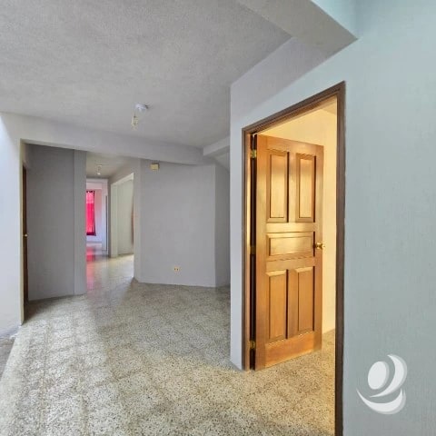 Casa en Venta, Pinares de San Cristóbal Zona 8 de Mixco — Casa en Venta en Zona 8 Mixco, Guatemala, Ciudad — foto 2 de 12
