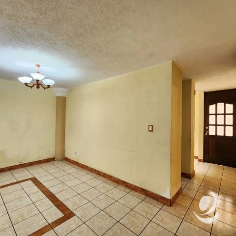 Casa en Renta, Condominio sobre Bulevar San Cristóbal — Casa en Venta en Zona 8 Mixco, Guatemala, Ciudad — foto 5 de 15