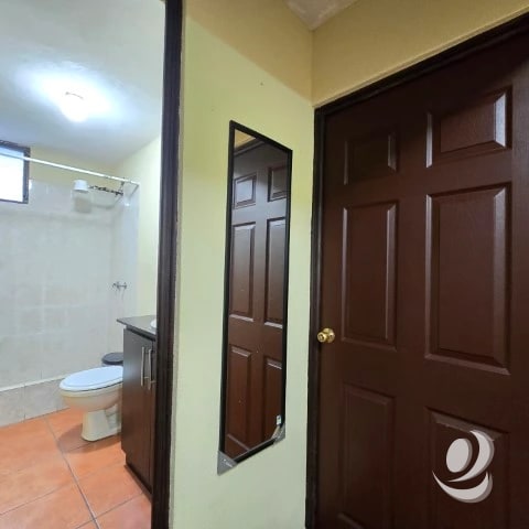 Casa en Renta, Condominio sobre Bulevar San Cristóbal — Casa en Alquiler en Zona 8 Mixco, Guatemala, Ciudad — foto 9 de 11