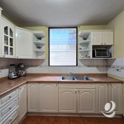 ¡¡¡Preciosa Casa en Renta en Condominio sobre Bulevar San Cristóbal!!! — Casa en Alquiler en Zona 8 Mixco, Guatemala, Ciudad — foto 7 de 17
