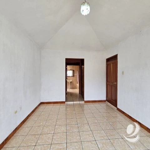 Casa en Renta Condominio sobre Bulevar San Cristóbal — Casa en Alquiler en Zona 8 Mixco, Guatemala, Ciudad — foto 15 de 16