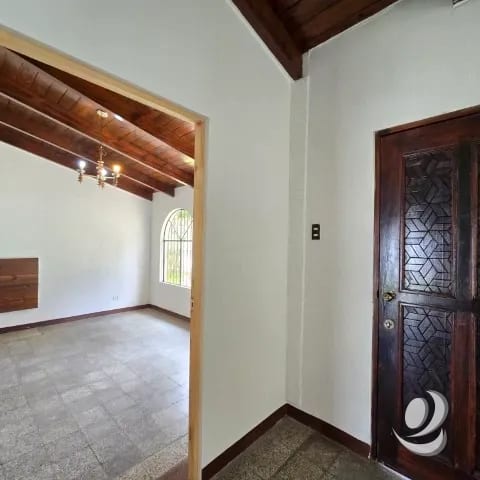 Oficina en Renta San Lucas Sacatepéquez, amplio Parqueo — Casa en Alquiler en Sumpango, Sacatepéquez — foto 11 de 17