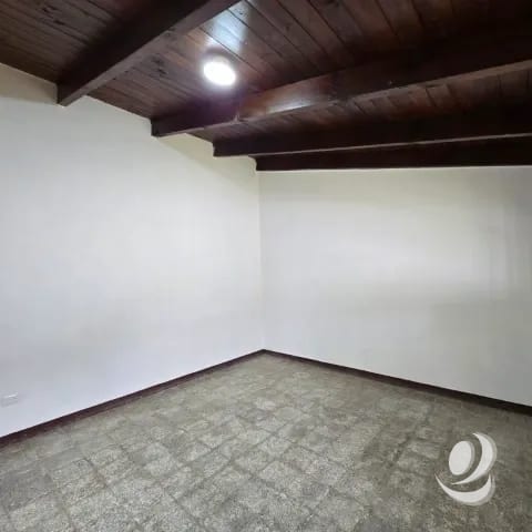 Oficina en Renta San Lucas Sacatepéquez, amplio Parqueo — Casa en Alquiler en Sumpango, Sacatepéquez — foto 16 de 17