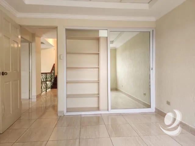 Casa en Venta fuera de garita, por Pinares — Casa en Venta en Zona 8 Mixco, Guatemala, Ciudad — foto 14 de 17
