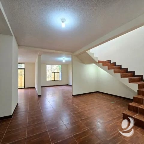 Casa en Venta Pinares de San Cristóbal, Zona 8 de Mixco — Casa en Venta en Zona 8 Mixco, Guatemala, Ciudad — foto 3 de 17