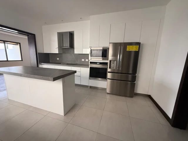 Casa en alquiler zona 16 — Casa en Alquiler en Zona 16, Guatemala, Ciudad — foto 9 de 12