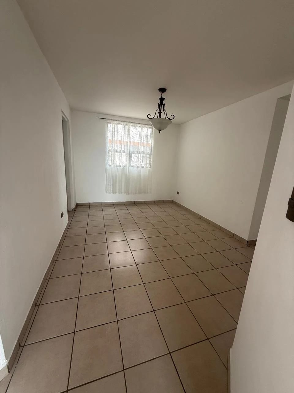 Apartamento en renta zona 14 la Villa — Apartamento en Alquiler en Zona 14, Guatemala, Ciudad — foto 4 de 8