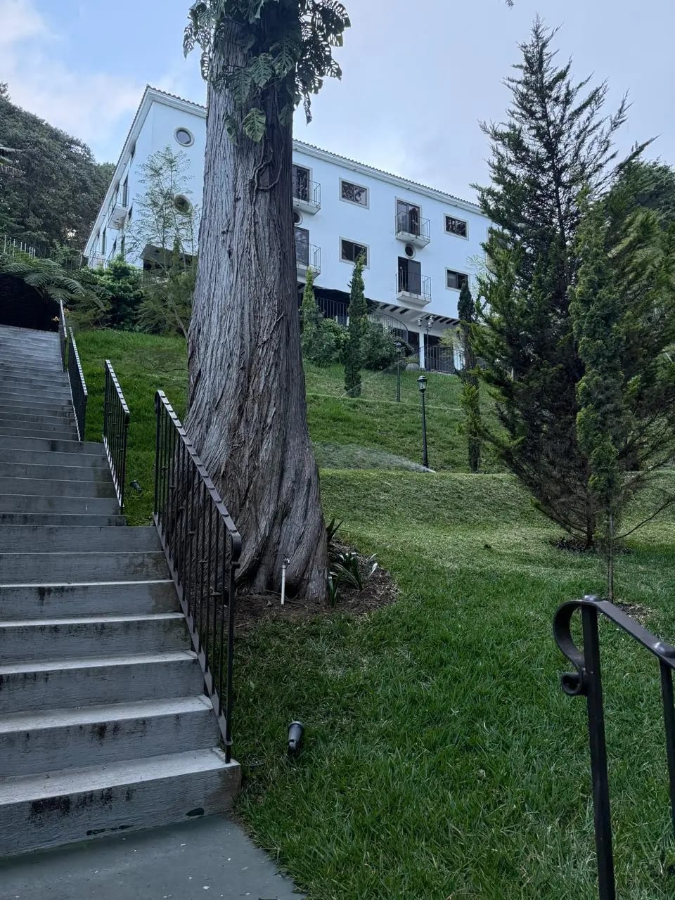 Hotel ubicado en el encinal zona 7Mixco. — Edificio en Venta en Zona 7 Mixco, Guatemala, Ciudad — foto 3 de 15