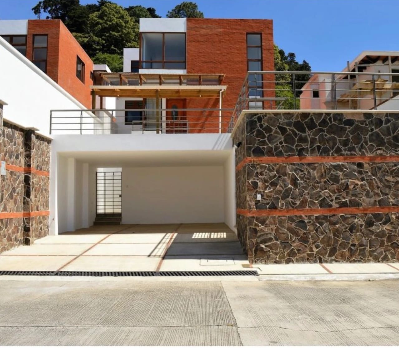 Rento casa en Carretera a El Salvador KM. 12 CONDOMINIO EXCLUSIVO — Casa en Alquiler en Alto Valle, Carretera a El Salvador, Guatemala, Ciudad — foto 6 de 10