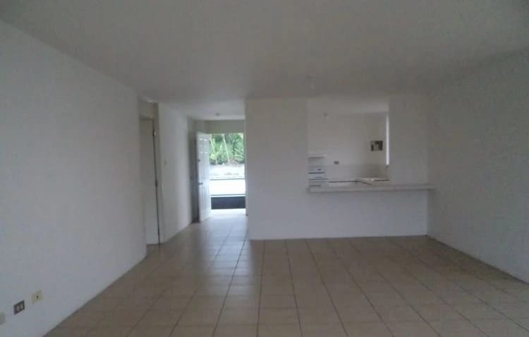 Km. 16.5 SOBRE CARRETERA A EL SALVADOR Rento APTO. AMPLIO — Apartamento en Alquiler en Arrazola II, Carretera a El Salvador, Guatemala, Ciudad — foto 2 de 17