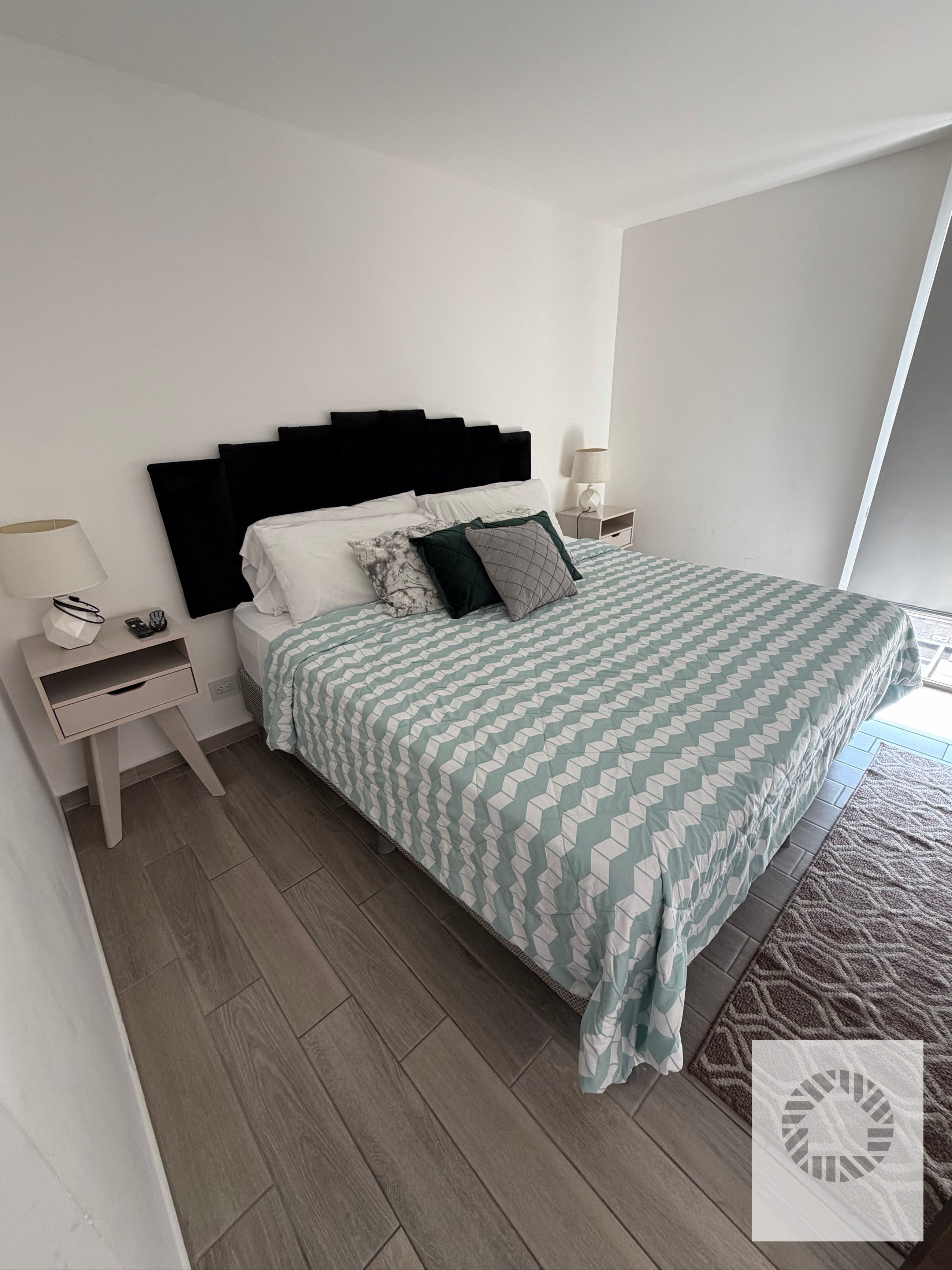 Lindo Apartamento Amueblado — Apartamento en Alquiler en Parque 10, Zona 10, Guatemala, Ciudad — foto 4 de 10