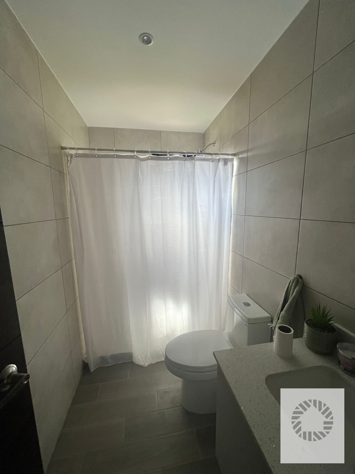 Bonito Apartamento — Apartamento en Alquiler en Parque 10, Zona 10, Guatemala, Ciudad — foto 8 de 8