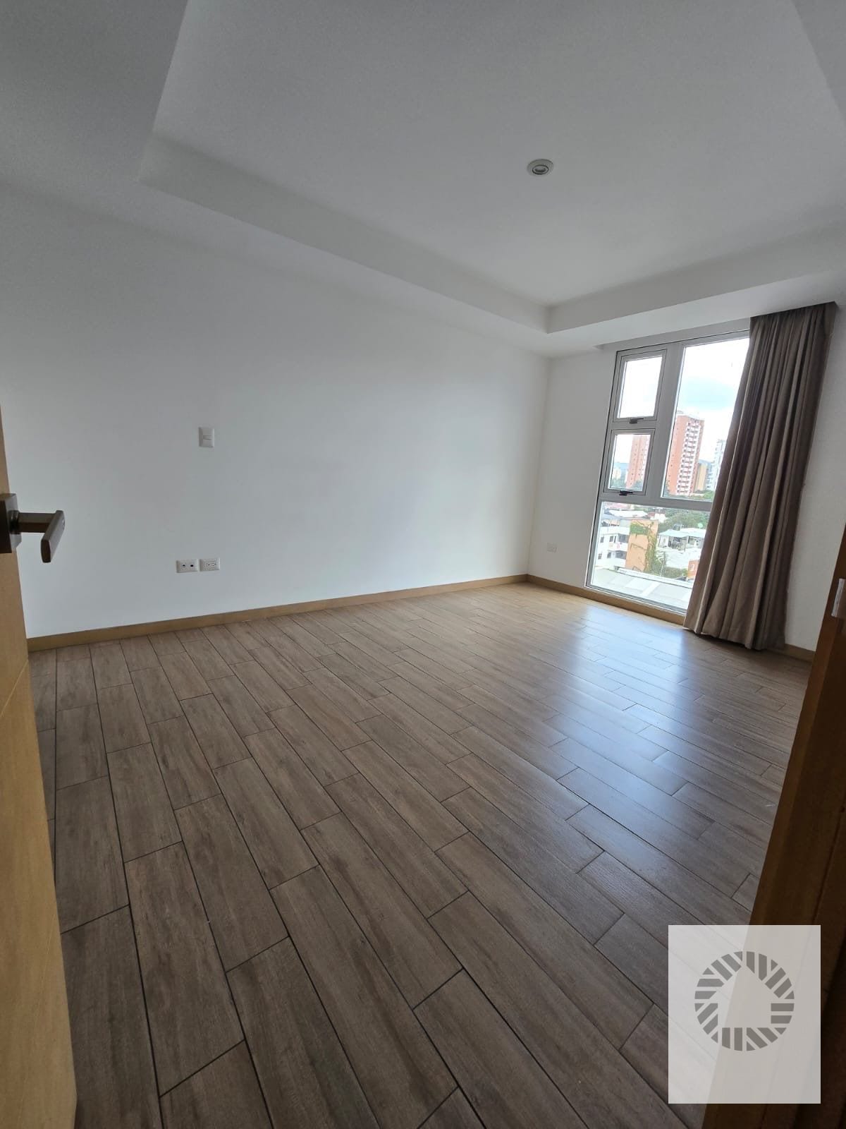 Amplio y Bonito apartamento — Apartamento en Alquiler en City Haus, Zona 10, Guatemala, Ciudad — foto 4 de 9