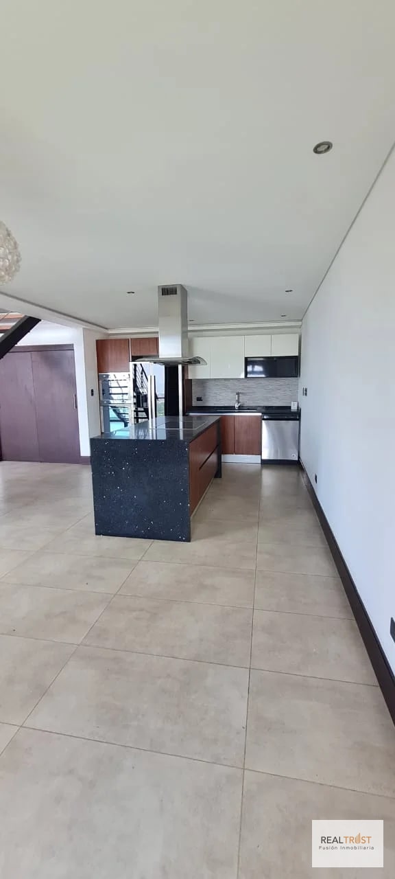 RENTO APARTAMENTO EN VIÚ CAYALÁ - 7