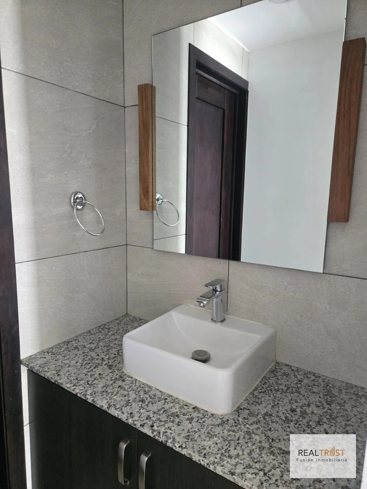 Apartamento en Edificio Tres15 zona 13 — Apartamento en Alquiler en Tres15, Zona 13, Guatemala, Ciudad — foto 8 de 10