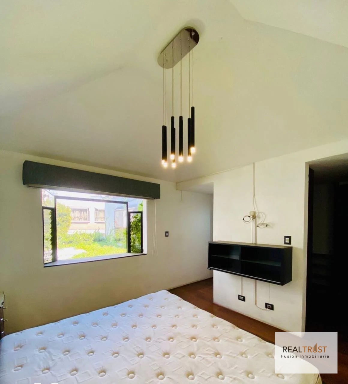 Casa en venta San Cristobal — Casa en Venta en Zona 8 Mixco, Guatemala, Ciudad — foto 3 de 11