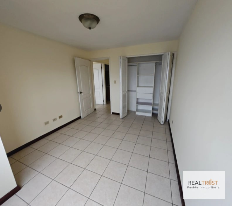 En renta Apartamento Edificio Santorini Américas Zona 14 — Apartamento en Alquiler en Zona 14, Guatemala, Ciudad — foto 4 de 12