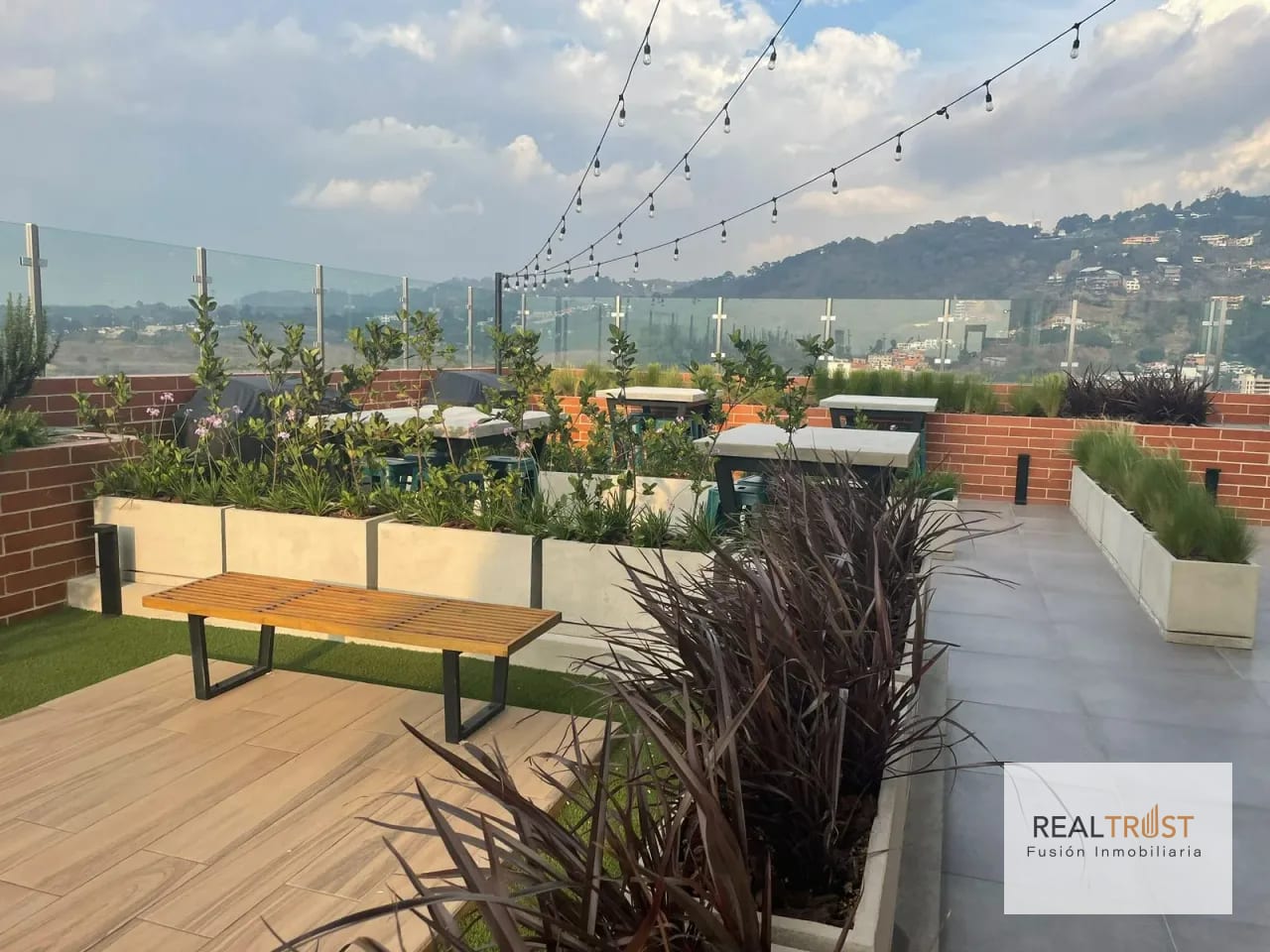 VENDO APARTAMENTO EN EDIFICIO CASSIA ZONA 15 VH1 — Apartamento en Venta en Zona 15, Guatemala, Ciudad — foto 2 de 17