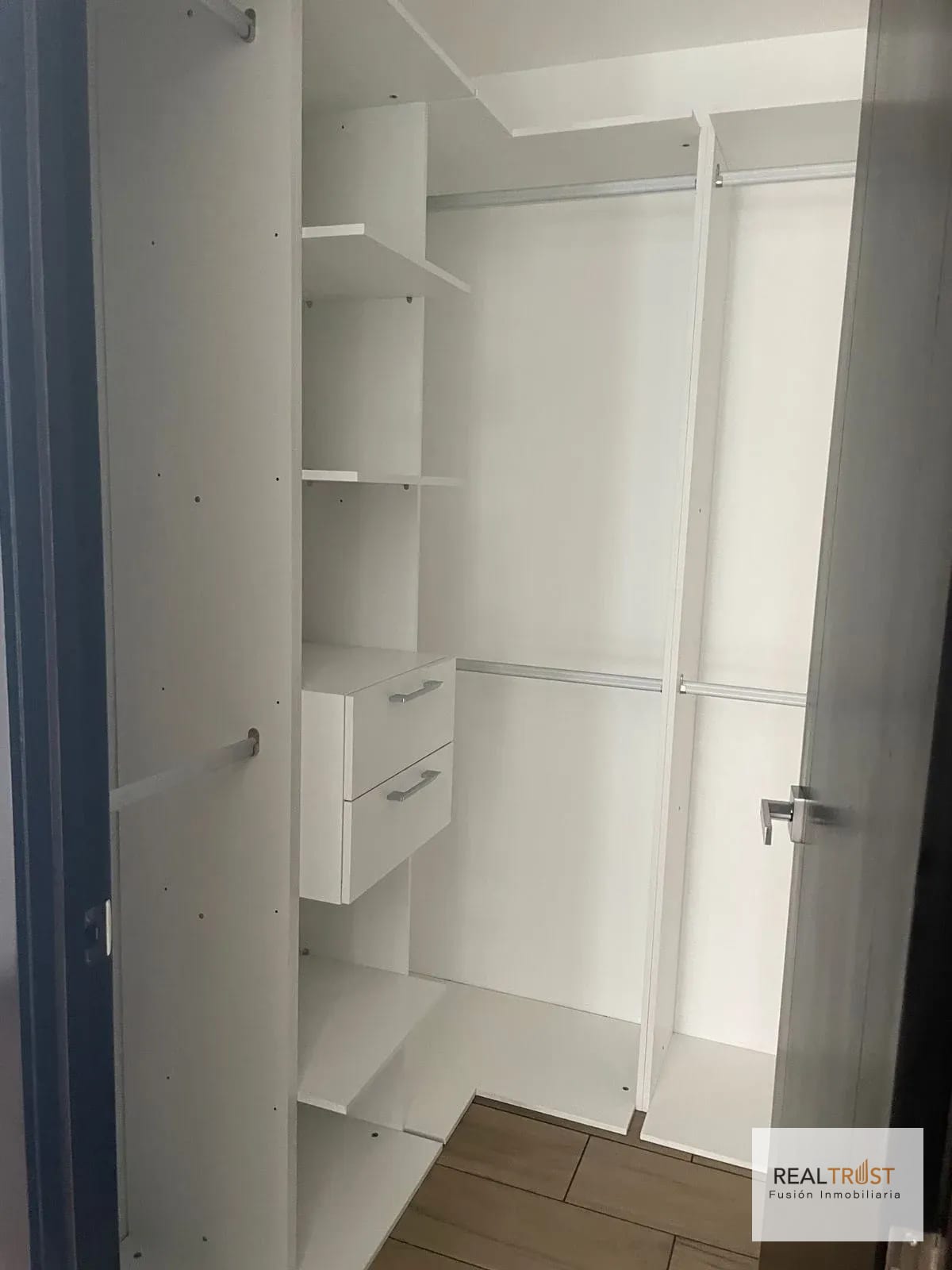 VENDO APARTAMENTO EN EDIFICIO CASSIA ZONA 15 VH1 — Apartamento en Venta en Zona 15, Guatemala, Ciudad — foto 7 de 17