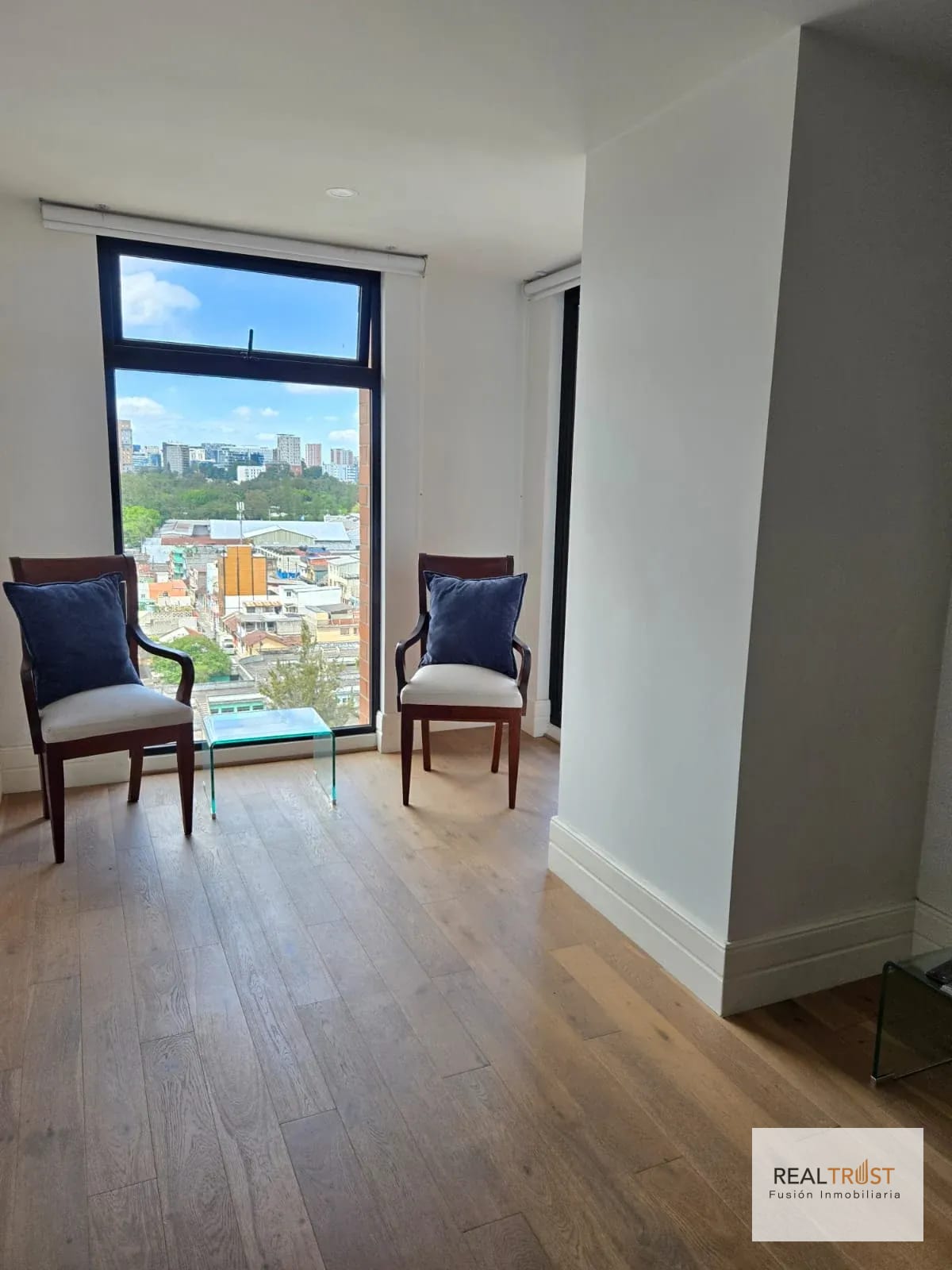 Apartamento full amueblado zona 5 Edificio Centrico — Apartamento en Venta en Zona 5, Guatemala, Ciudad — foto 6 de 13