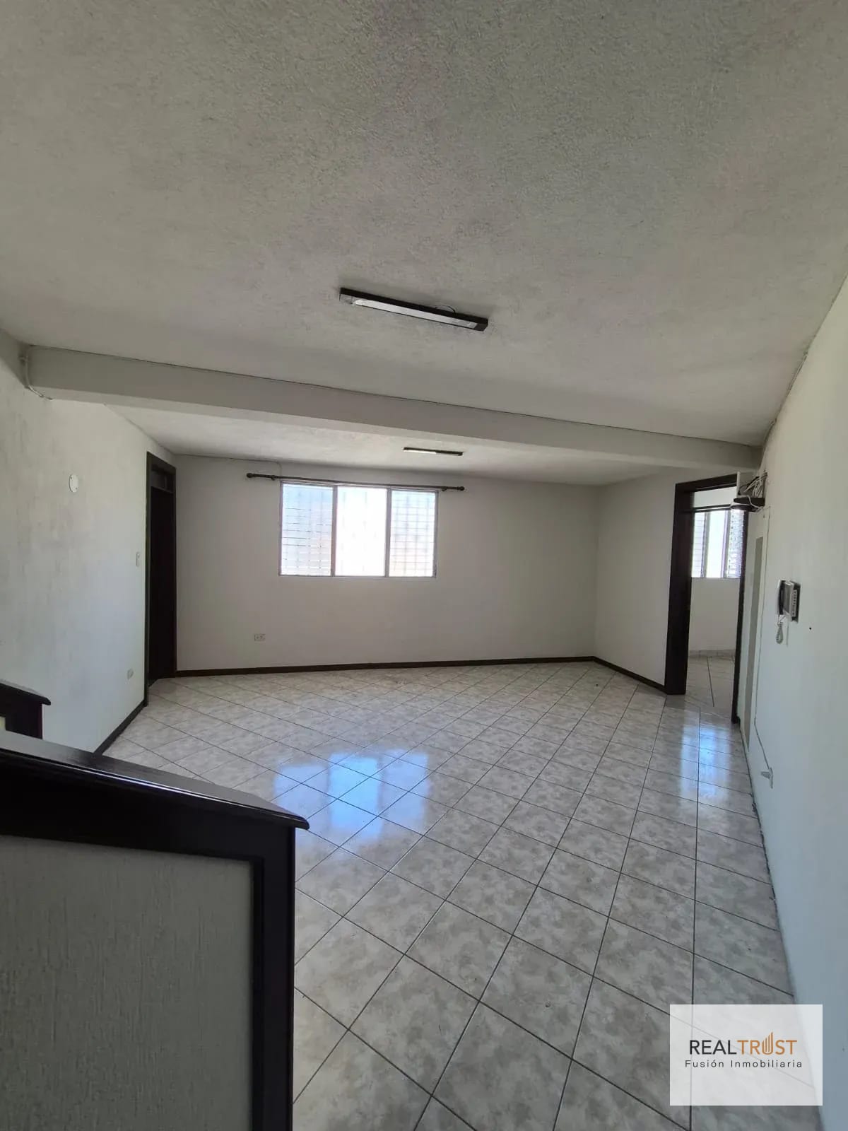 GRAN OPORTUNIDAD DE INVERSIÓN EN CIUDAD DE PLATA, ZONA 7 — Casa en Venta en Zona 7, Guatemala, Ciudad — foto 2 de 12