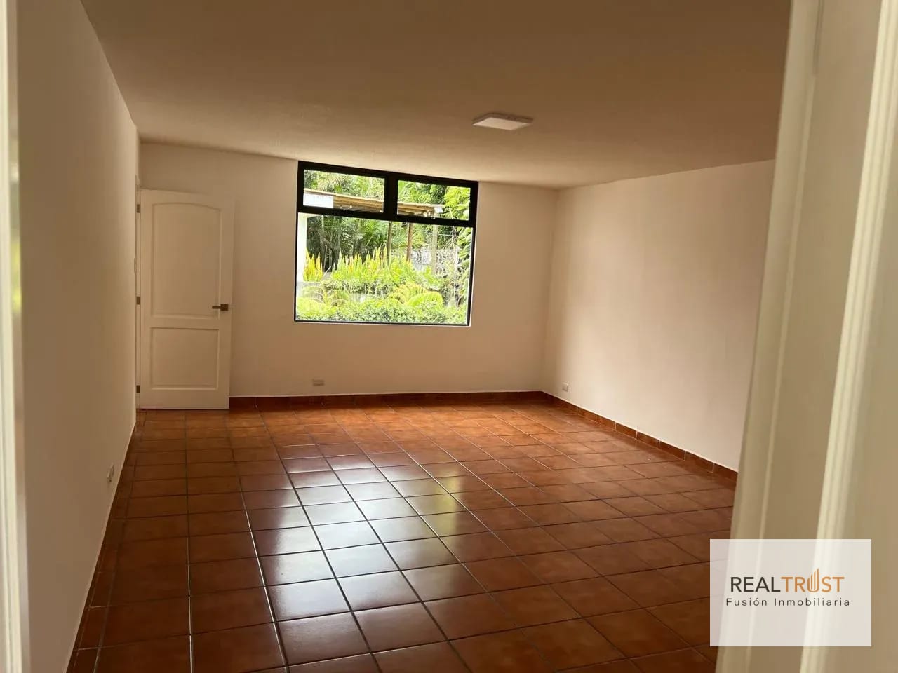 PROPIEDAD EN RENTA PARA OFICINAS A PUERTA CERRADA ss — Casa en Alquiler en Zona 14, Guatemala, Ciudad — foto 15 de 15