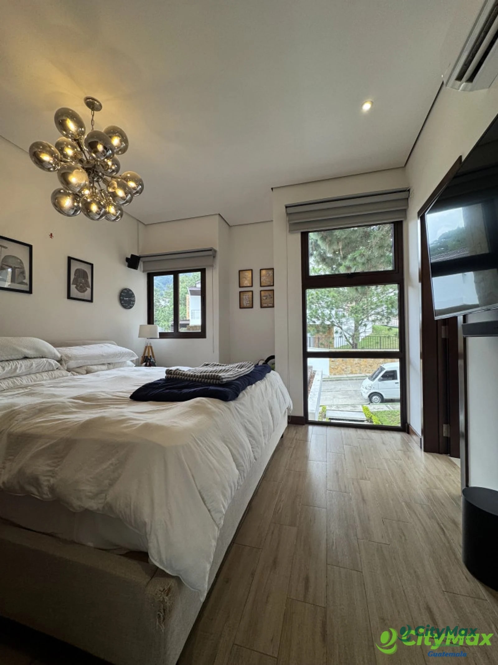 Casa de venta en Lomas de San Isidro Zona 16 - 10