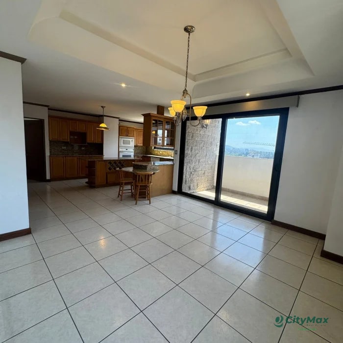 Penthouse en Venta zona 10 cerca de La Estación - 2