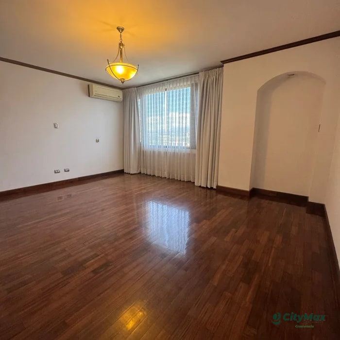 Penthouse en Venta zona 10 cerca de La Estación - 6