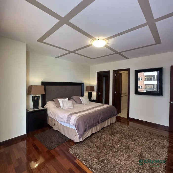 En Venta y Renta Apartamento en Edificio de Zona 14 - 3