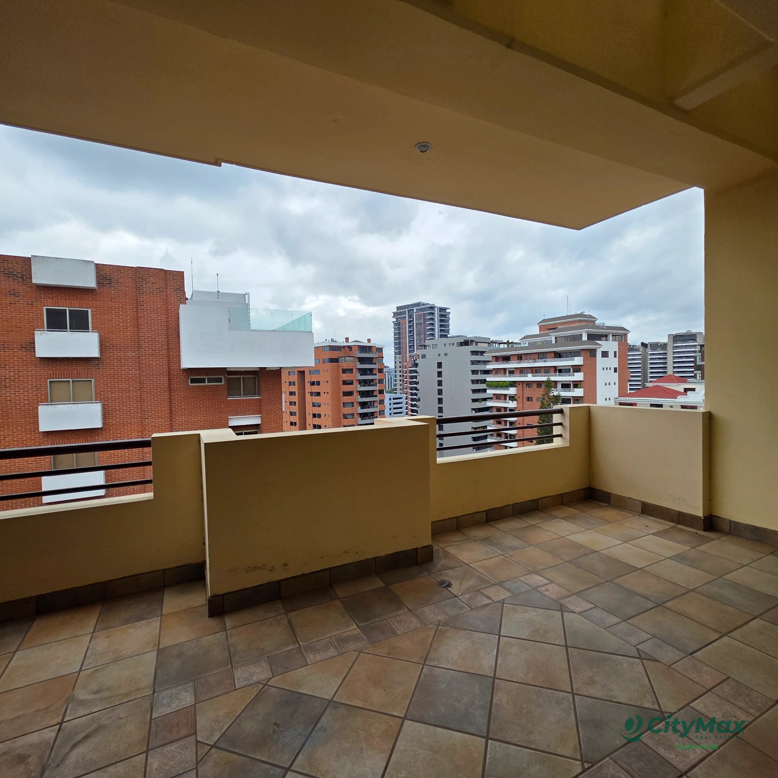 Penthouse en Venta zona 10 cerca de La Estación — Apartamento en Venta en Torre Castelar, Zona 10, Guatemala, Ciudad — foto 13 de 16