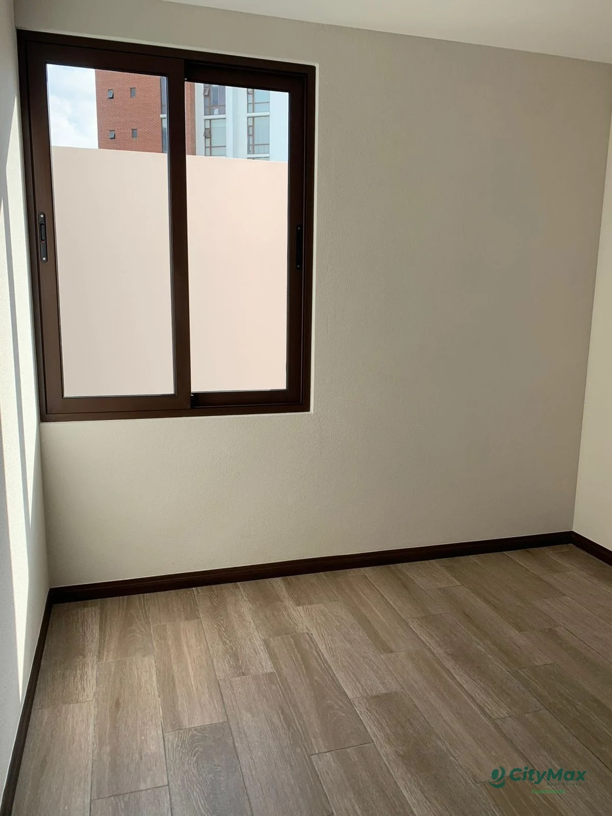 En venta apartamento San Isidro 20-21 Zona 16 — Apartamento en Venta en San Isidro 20/21, Zona 16, Guatemala, Ciudad — foto 7 de 9