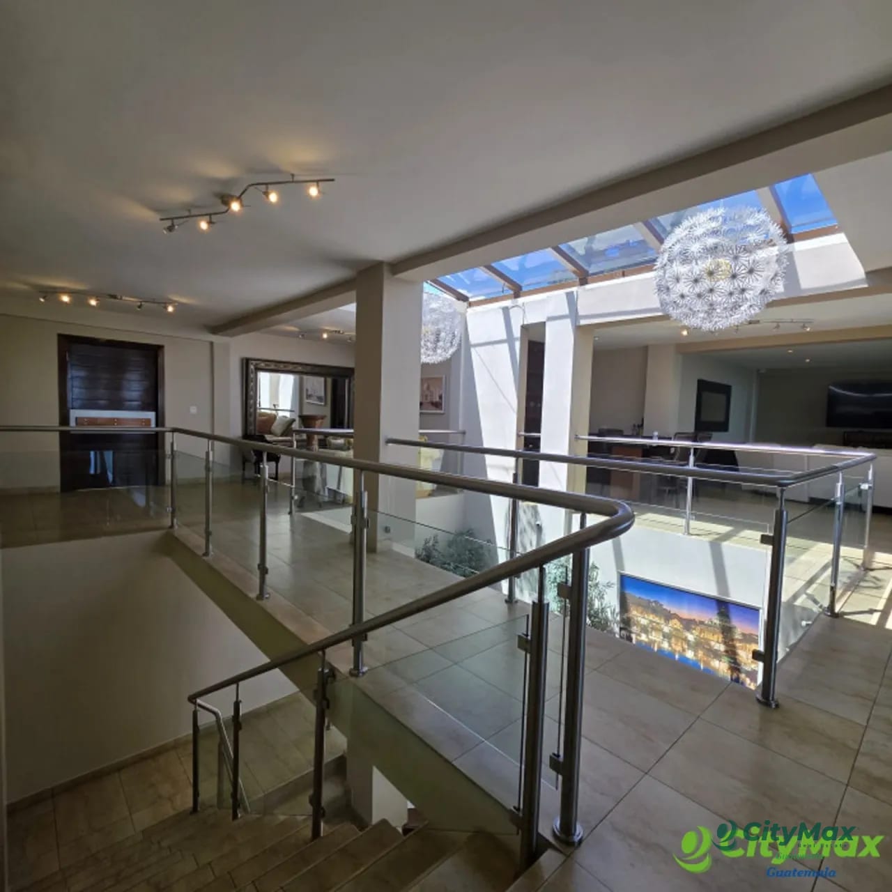 AnteriorSiguiente Lujosa Mansion en venta Las Nubes Ciudad Guatemala — Casa en Venta en km 11-15, Carretera a El Salvador, Guatemala, Ciudad — foto 7 de 13