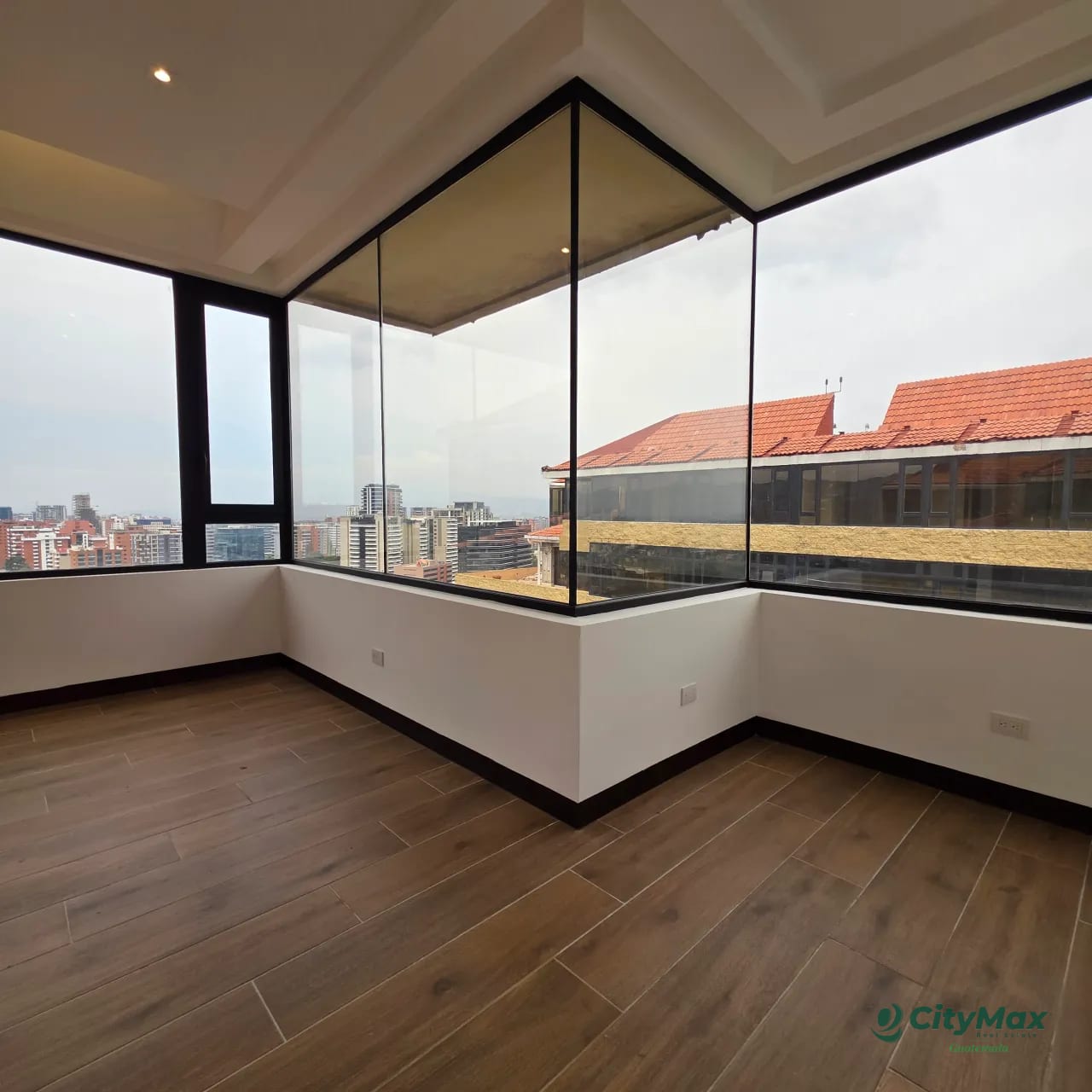 PentHouse en Venta en Oakland Zona 10 Guatemala — Apartamento en Venta en Oakland I, Zona 10, Guatemala, Ciudad — foto 3 de 17