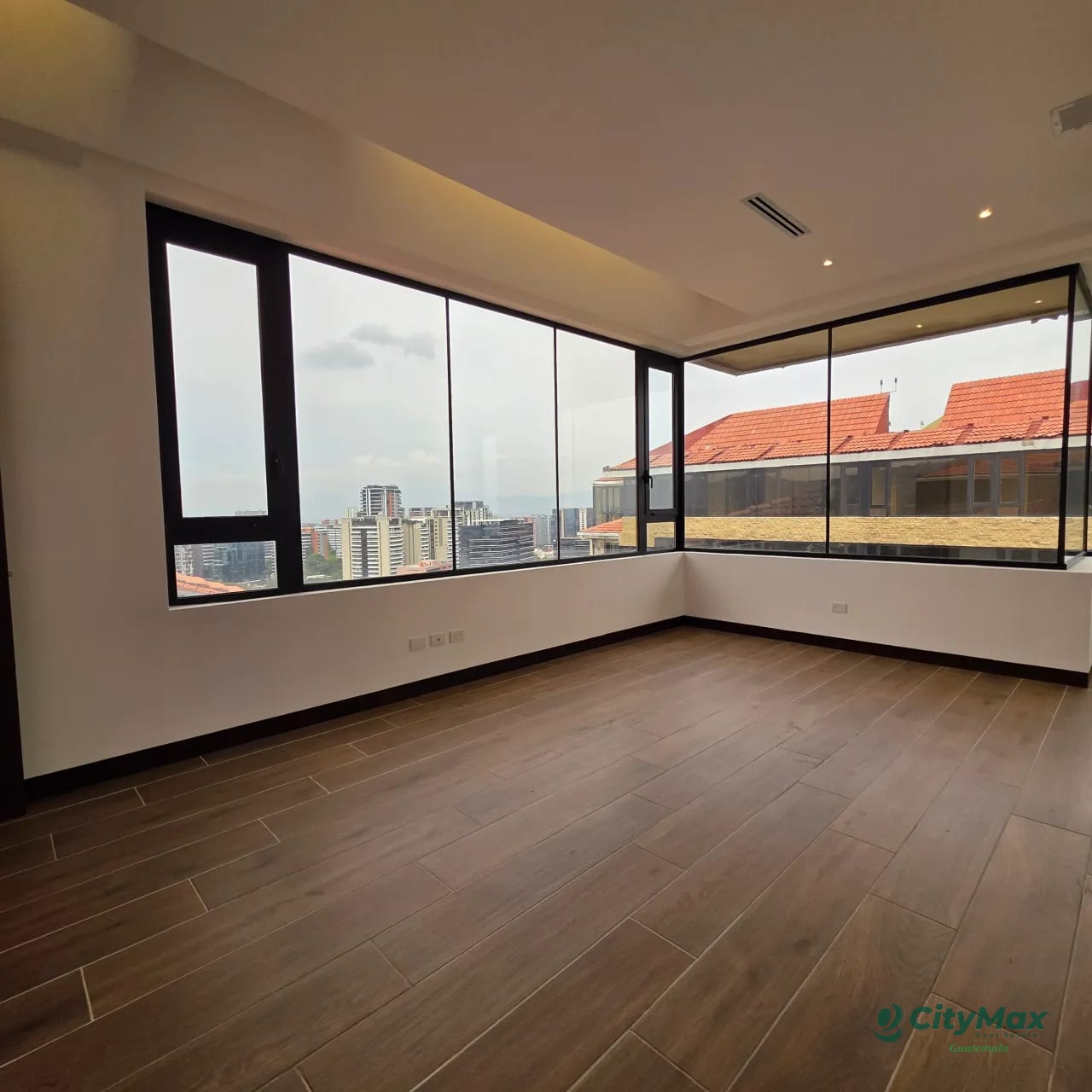 PentHouse en Venta en Oakland Zona 10 Guatemala — Apartamento en Venta en Oakland I, Zona 10, Guatemala, Ciudad — foto 1 de 17