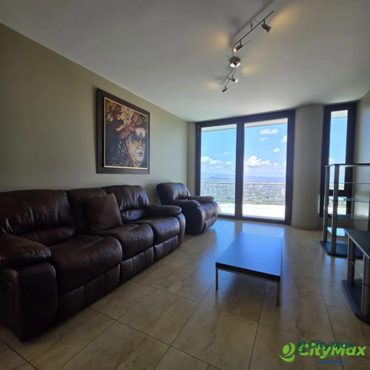 AnteriorSiguiente Lujosa Mansion en venta Las Nubes Ciudad Guatemala — Casa en Venta en km 11-15, Carretera a El Salvador, Guatemala, Ciudad — foto 2 de 12