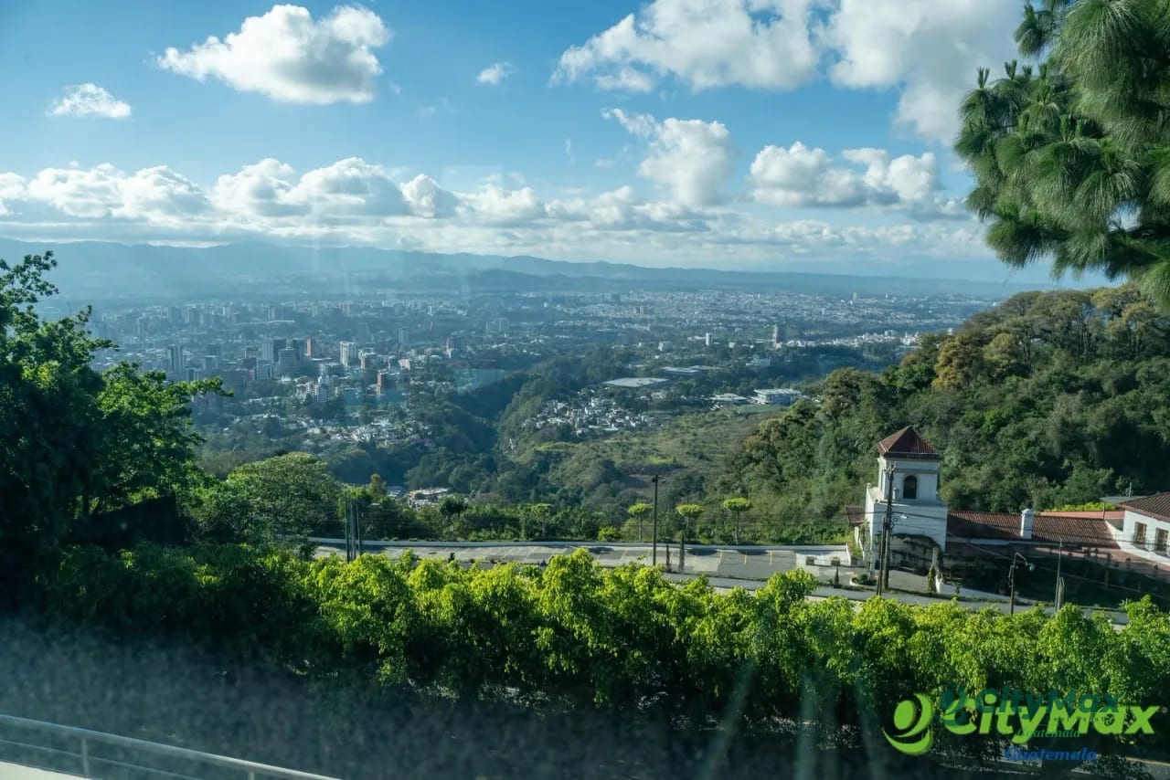 AnteriorSiguiente Lujosa Mansion en venta Las Nubes Ciudad Guatemala — Casa en Venta en km 11-15, Carretera a El Salvador, Guatemala, Ciudad — foto 12 de 12